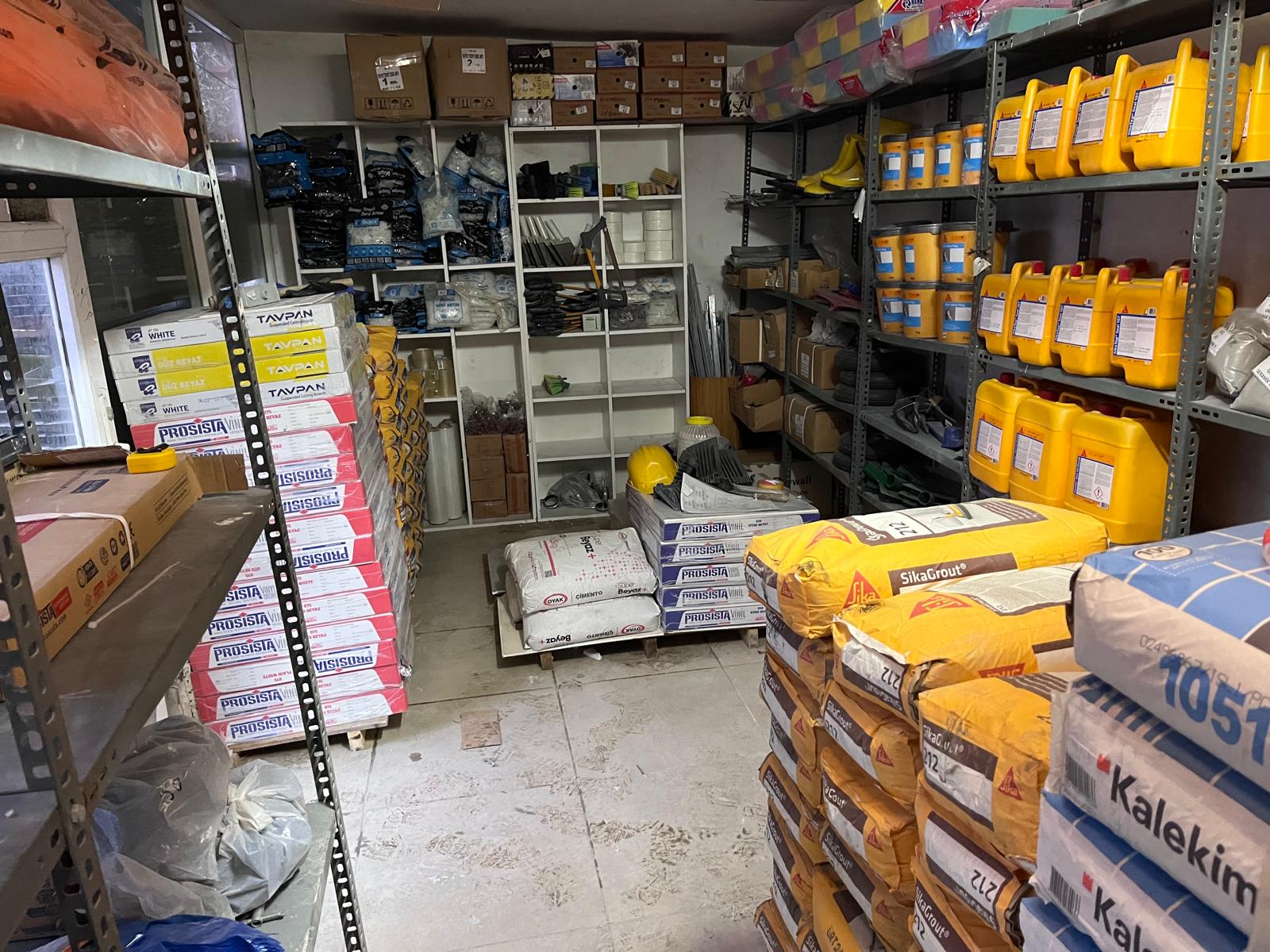 Yapı kimyasalları ve Sika ürün stoğu